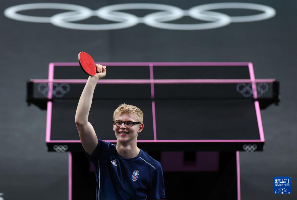 场比赛中展 场比赛中展