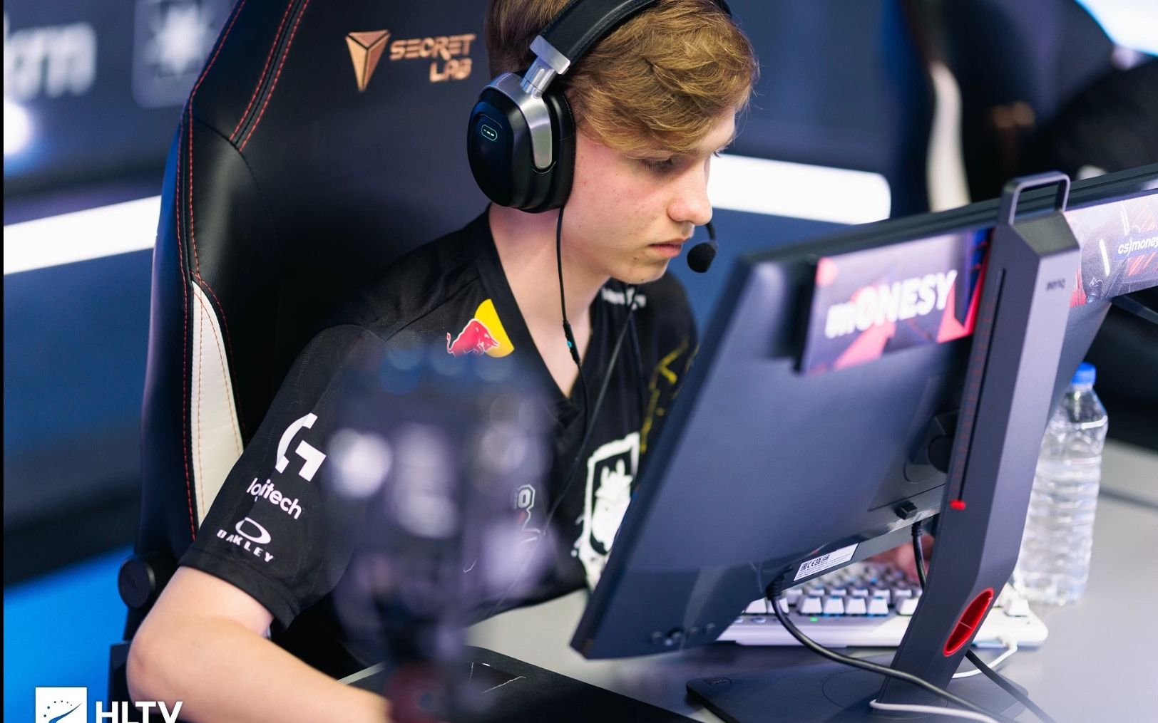 本泽马轮流 本泽马轮流